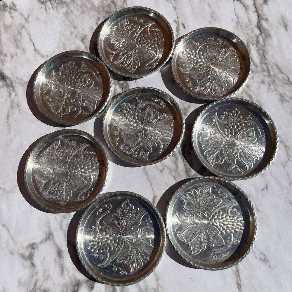 Vintage 8pc Everlast Forged Aluminum Grapevine Coasters​